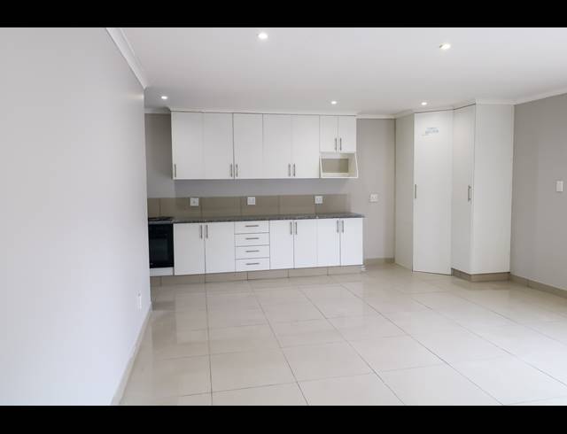 3 BEDROOM TOWNHOUSE FOR SALE IN CAMBRIDGE